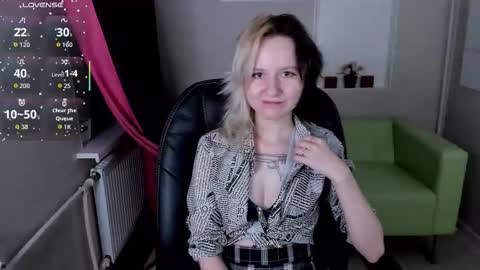 girl_next_doorr online show from 23, 10, 2025