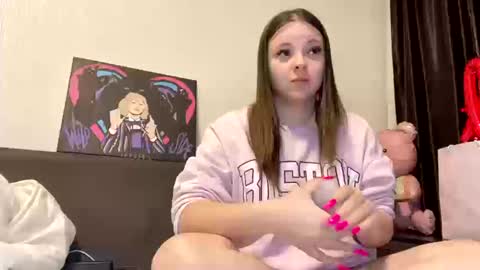 Snapshot of girl_shy07 chatting on 11, 3, 2026 girl_shy07 online show from 11, 3, 2026