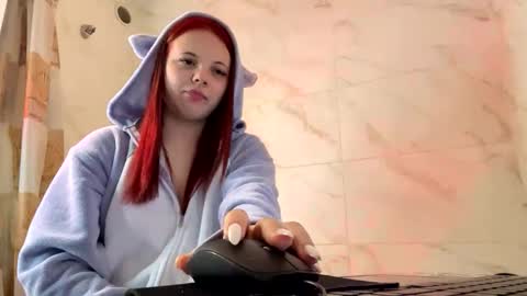 Snapshot of girl_shy07 chatting on 16, 4, 2026 girl_shy07 online show from 16, 4, 2026