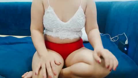 girlhanoi online show from 18, 4, 2026