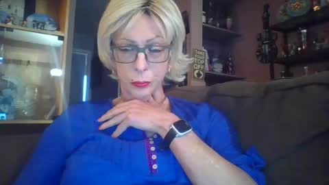 Snapshot of girlinrock chatting on 8, 5, 2026 Girlinrock online show from 8, 5, 2026
