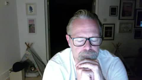 Snapshot of girlsandbikes chatting on 24, 4, 2026 girlsandbikes online show from 24, 4, 2026