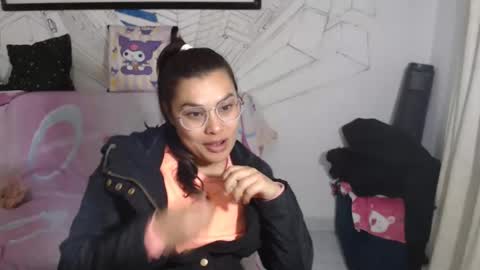 Snapshot of girlsex_hot chatting on 16, 5, 2026 girlsex_hot online show from 16, 5, 2026