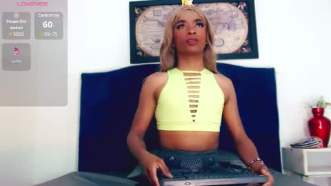 Snapshot of gisele_fox chatting on 6, 1, 2025 Gisel online show from 6, 1, 2025