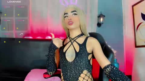 Snapshot of gisele_fox chatting on 6, 3, 2025 Gisel online show from 6, 3, 2025