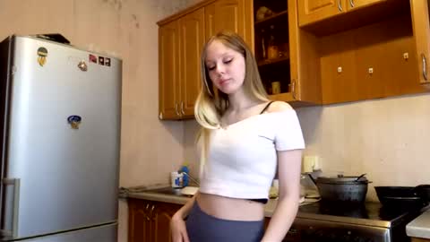 Snapshot of gladissoter chatting on 23, 2, 2026 Violetta online show from 23, 2, 2026