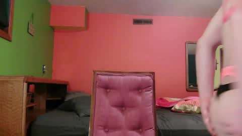 glam trans goddess online show from 26, 10, 2025