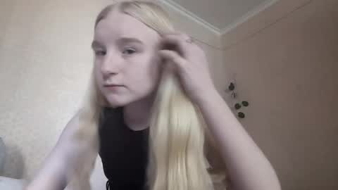 Laura online show from 28, 4, 2026
