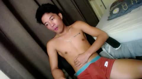 Snapshot of glenndou_daxs chatting on 17, 10, 2025 glenndou_daxs online show from 17, 10, 2025