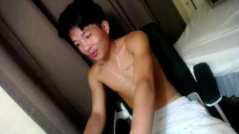 Snapshot of glenndou_daxs chatting on 20, 10, 2025 glenndou_daxs online show from 20, 10, 2025
