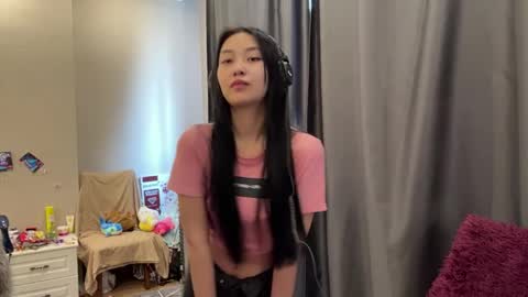 Mia online show from 1, 4, 2026