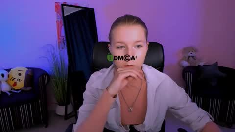 Snapshot of gloria_bubble chatting on 18, 10, 2025 your dream online show from 18, 10, 2025