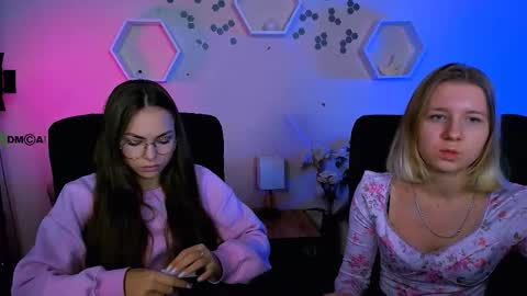 Snapshot of gloria_bubble chatting on 23, 11, 2025 your dream online show from 23, 11, 2025