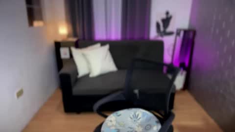 shy online show from 19, 9, 2025