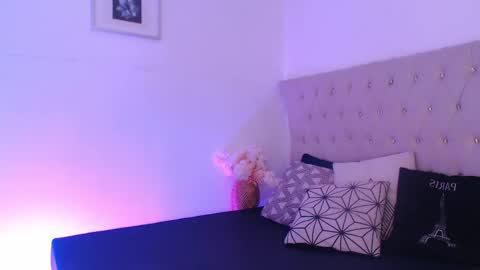 Snapshot of glory_shine chatting on 11, 11, 2025 Glory online show from 11, 11, 2025