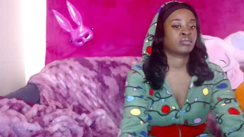 Snapshot of goddess_aaliyah chatting on 13, 12, 2024 goddess_aaliyah online show from 13, 12, 2024