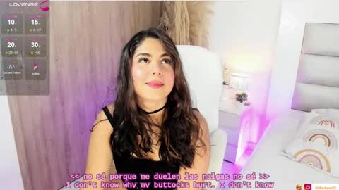 Snapshot of goddess_mia2 chatting on 27, 10, 2025 Mia online show from 27, 10, 2025