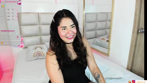 Snapshot of goddess_mia2 chatting on 2, 4, 2026 Mia online show from 2, 4, 2026
