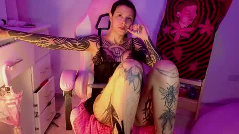 vee online show from 15, 4, 2026