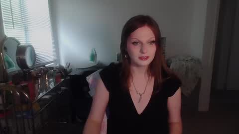 Goddess of Insanity online show from 1, 5, 2026