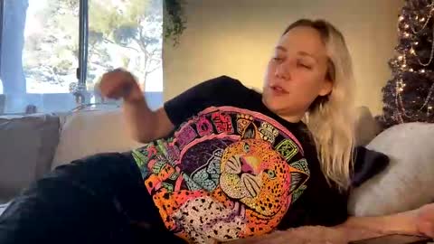 GoddessMayvn online show from 8, 1, 2025