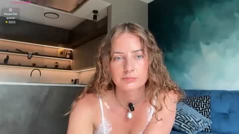 Snapshot of goddessmiamuse chatting on 19, 6, 2026 goddessmiamuse online show from 19, 6, 2026