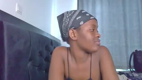 godess_lunah online show from 3, 6, 2026