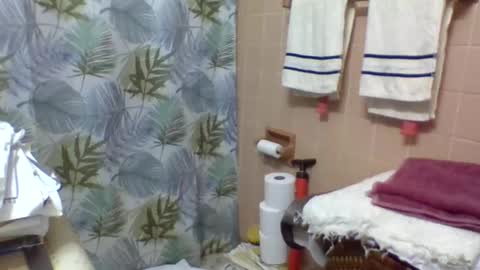 Snapshot of gojo885 chatting on 18, 2, 2025 gojo885 online show from 18, 2, 2025