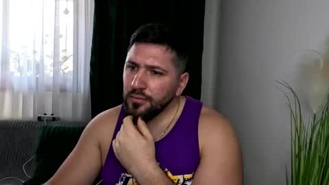 gold_alpha_boy online show from 4, 4, 2026