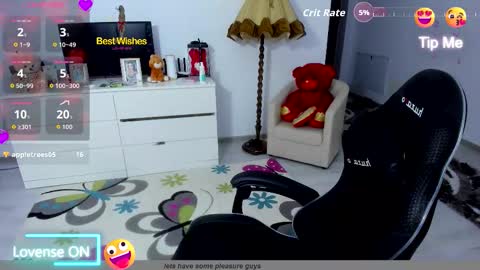 Snapshot of golddivine00 chatting on 23, 9, 2025 Nicole.. online show from 23, 9, 2025