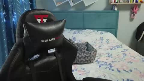 Golden boyyy21 online show from 1, 2, 2026