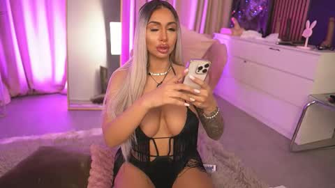 GoldenAmberX online show from 1, 3, 2026