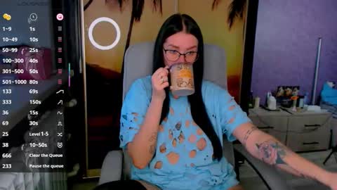 Snapshot of goldenwitchx chatting on 6, 11, 2025 Polina online show from 6, 11, 2025