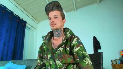 Snapshot of goldy_loyal99 chatting on 17, 9, 2025 Goldy Loyal93 online show from 17, 9, 2025