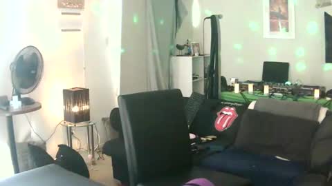 Snapshot of goldyguy011 chatting on 14, 2, 2025 goldyguy011 online show from 14, 2, 2025
