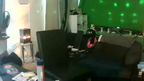 Snapshot of goldyguy011 chatting on 20, 2, 2025 goldyguy011 online show from 20, 2, 2025