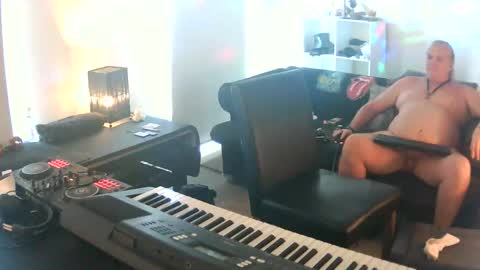 Snapshot of goldyguy011 chatting on 28, 9, 2025 goldyguy011 online show from 28, 9, 2025