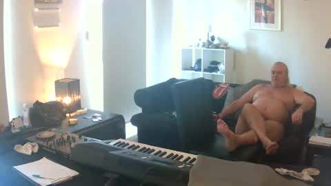 Snapshot of goldyguy011 chatting on 6, 10, 2025 goldyguy011 online show from 6, 10, 2025