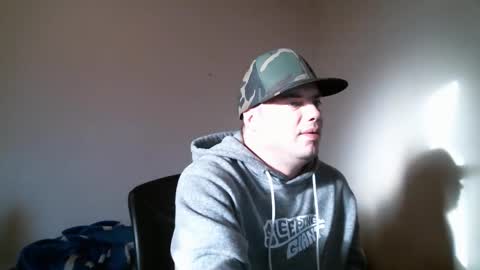 Snapshot of goleafzgo chatting on 14, 12, 2025 goleafzgo online show from 14, 12, 2025