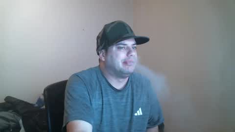 Snapshot of goleafzgo chatting on 17, 12, 2025 goleafzgo online show from 17, 12, 2025