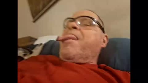 Snapshot of gonadalache chatting on 14, 12, 2025 gonadalache online show from 14, 12, 2025