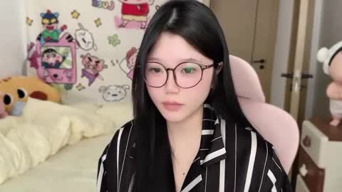 gorgeous girl33 online show from 15, 11, 2025