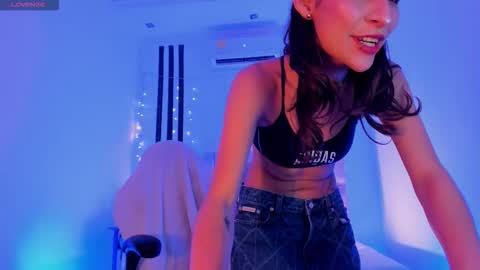 Snapshot of gorgeous_t chatting on 10, 2, 2026 i am Jessi I love animals and drawing I hope to get along with everyone. XOXO online show from 10, 2, 2026