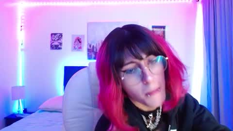 goth_minerva online show from 5, 12, 2025