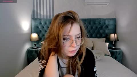 Snapshot of grace_blush chatting on 28, 9, 2025 Grace online show from 28, 9, 2025