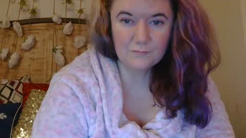 Snapshot of grateful42day chatting on 4, 12, 2025 grateful42day online show from 4, 12, 2025