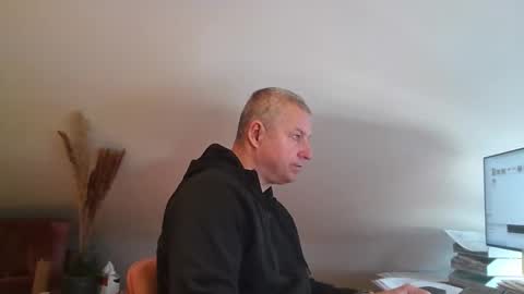 grau197077 online show from 12, 3, 2026