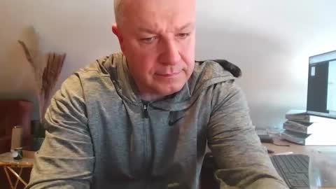 grau197077 online show from 19, 3, 2026