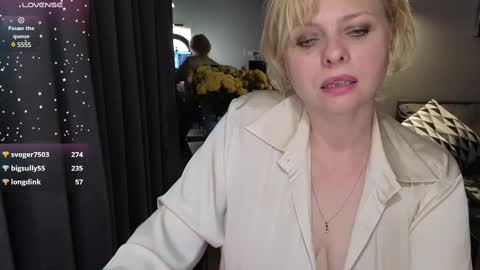 Snapshot of gray_swann chatting on 19, 2, 2025 Ray online show from 19, 2, 2025