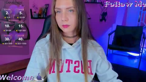 Snapshot of graycewild chatting on 2, 10, 2025 GrayceWild online show from 2, 10, 2025